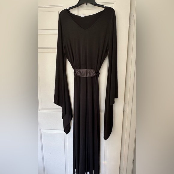 Spirit Halloween Black Hooded Witch Dress Costume Size L/XL - Picture 10 of 10